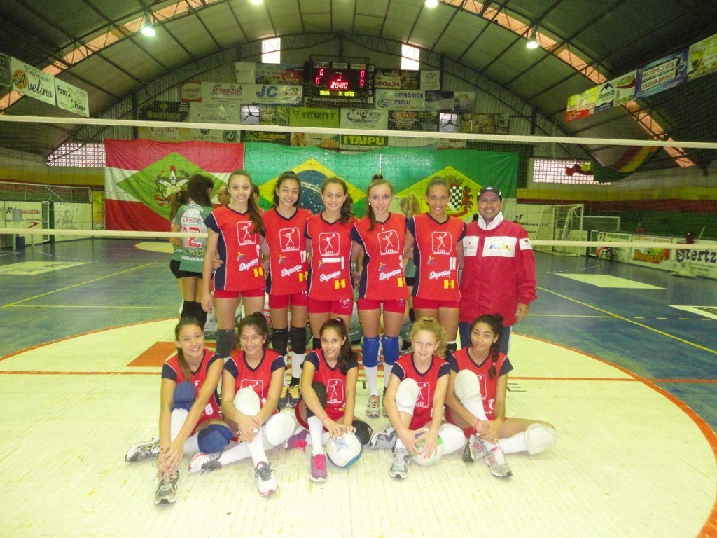 Gaspar sedia etapa de vôlei feminino da Liga Aevi Município de Gaspar