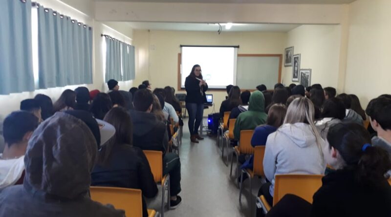 Apresentação do Curso na Escola Zenaide