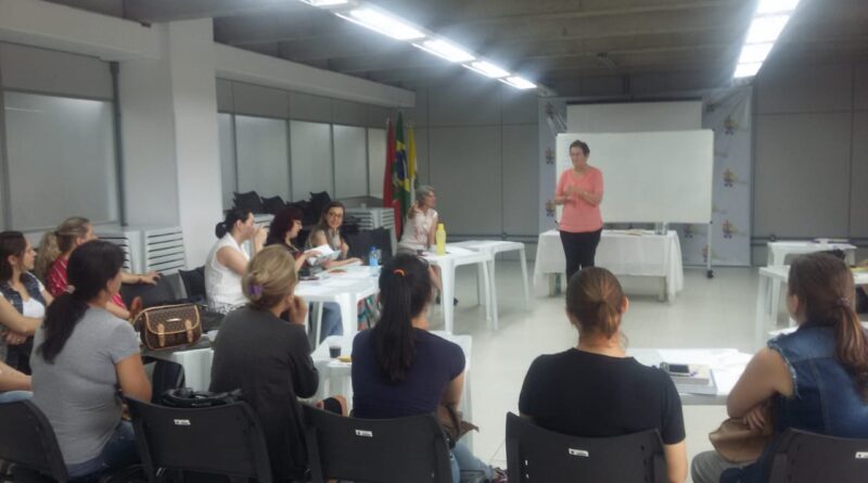 Palestra com os professores sobre a cultura de Gaspar