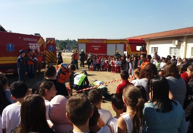 Evacuação na Escola Luiz Franzói.