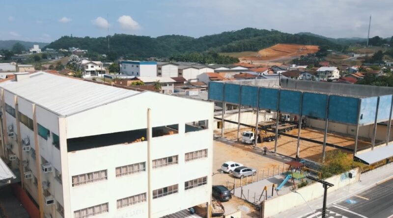 Reforma EEB. Norma Mônica Sabel, no Bairro Margem Esquerda