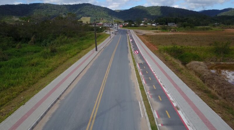 Rua Rodolfo Vieira Pamplona foi pavimentada