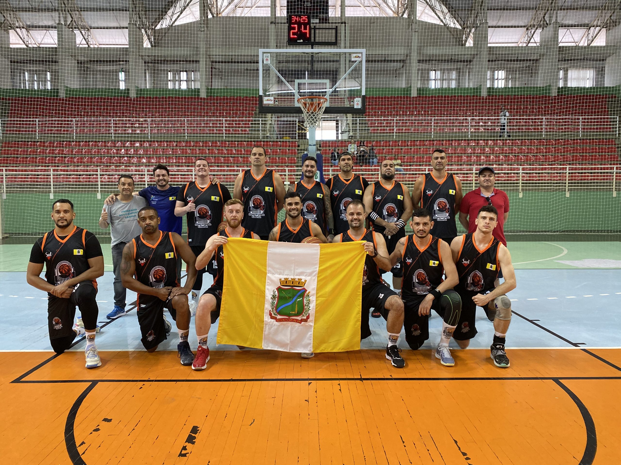 Equipe masculina de basquete de Gaspar retoma os treinos para Jogos Abertos  - TV Gaspar